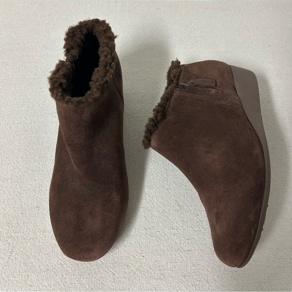 Cole Haan Boots Womens 6.5B Brown Suede Sherpa Trim Ankle Side Zip Wedge Callie
